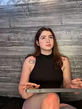 Snapshot of kamel-ayesha chatting on 03-10-25, 03:52 kamel-ayesha online show from 03-10-25, 03:52