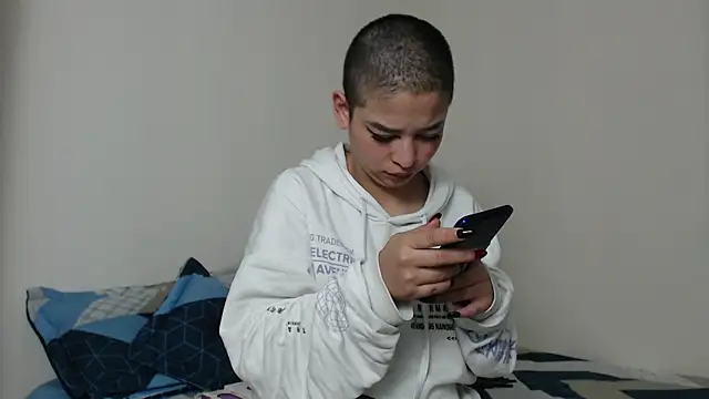 Bitsy Messy online show from 01-04-25, 10:16