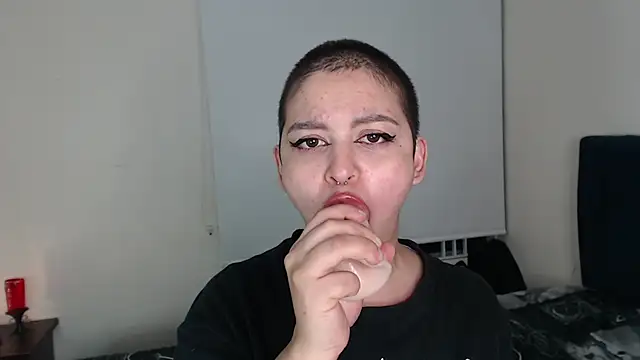 Bitsy Messy online show from 03-04-25, 10:02