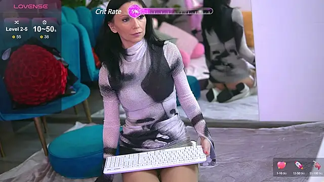 Snapshot of VivianneSteinX chatting on 03-06-25, 10:26 VivianneSteinX online show from 03-06-25, 10:26