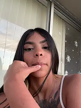 Zafiiro Blue online show from 12-22-24, 11:00