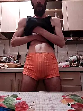 Snapshot of vulpe8400 chatting on 02-16-25, 04:10 vulpe8400 online show from 02-16-25, 04:10