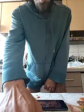 Snapshot of vulpe8400 chatting on 09-21-25, 09:44 vulpe8400 online show from 09-21-25, 09:44