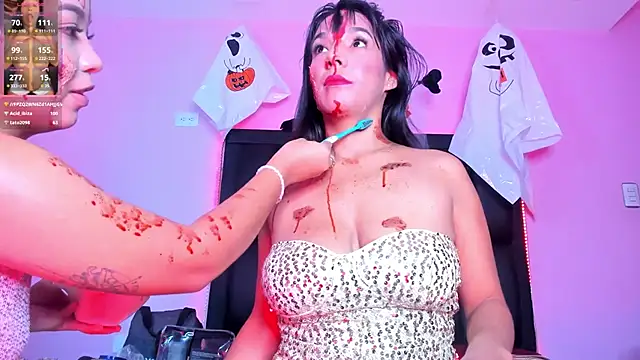 Snapshot of LuciaMoretti_ chatting on 10-31-25, 01:34 LuciaMoretti online show from 10-31-25, 01:34