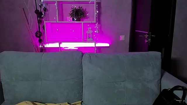 Kira Ke11y online show from 12-24-24, 08:22