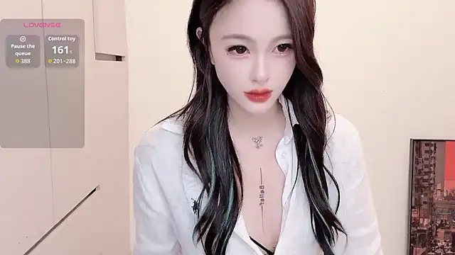 Snapshot of Neyllar chatting on 09-09-25, 03:00 Neyllar online show from 09-09-25, 03:00