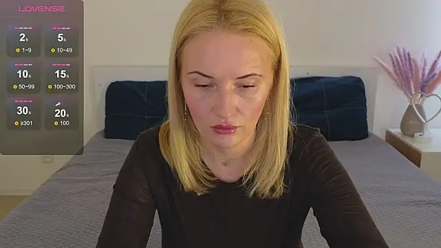 Snapshot of AlisssaRose chatting on 01-15-25, 09:13 AlisssaRose online show from 01-15-25, 09:13