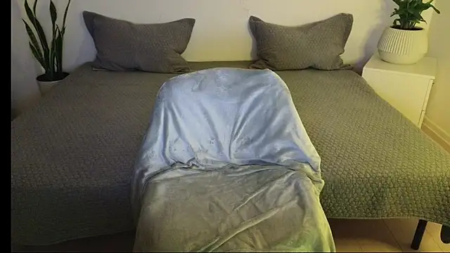 Snapshot of AlisssaRose chatting on 03-14-25, 10:05 AlisssaRose online show from 03-14-25, 10:05