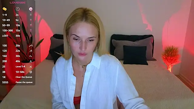 Snapshot of AlisssaRose chatting on 09-16-25, 09:27 AlisssaRose online show from 09-16-25, 09:27