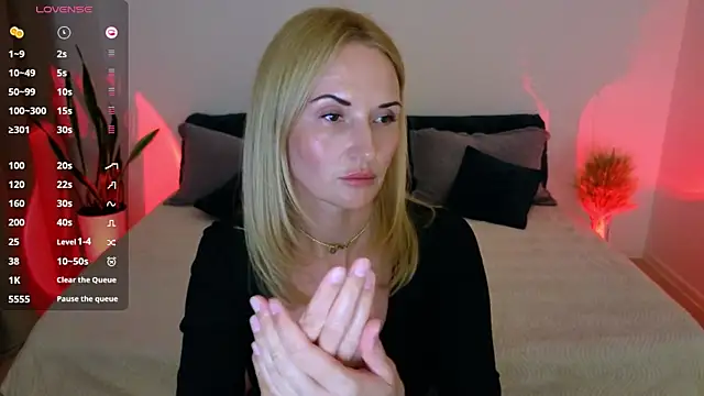 Snapshot of AlisssaRose chatting on 09-18-25, 07:05 AlisssaRose online show from 09-18-25, 07:05