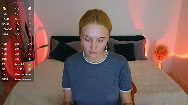 Snapshot of AlisssaRose chatting on 10-04-25, 04:38 AlisssaRose online show from 10-04-25, 04:38