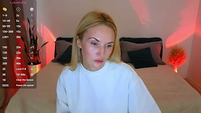 Snapshot of AlisssaRose chatting on 10-15-25, 08:53 AlisssaRose online show from 10-15-25, 08:53