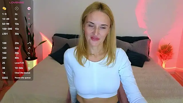 Snapshot of AlisssaRose chatting on 10-22-25, 08:41 AlisssaRose online show from 10-22-25, 08:41