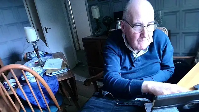 Adamdaddybear online show from 02-14-25, 01:08