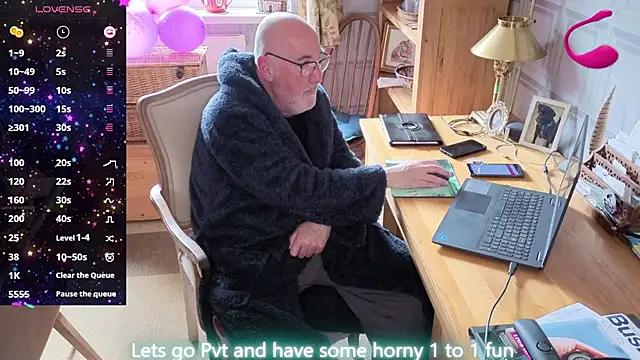 Snapshot of Adamdaddybear chatting on 06-17-26, 07:44 Adamdaddybear online show from 06-17-26, 07:44