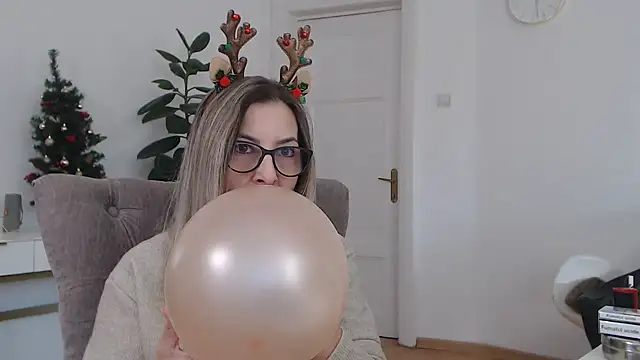 SukyGirl online show from 12-19-24, 11:29