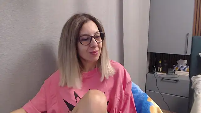 SukyGirl online show from 01-01-25, 11:27