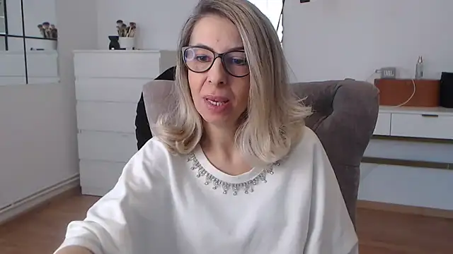 SukyGirl online show from 02-11-25, 08:48