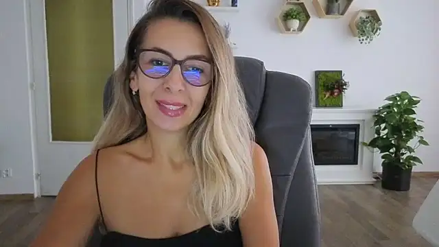 SukyGirl online show from 09-17-25, 10:39