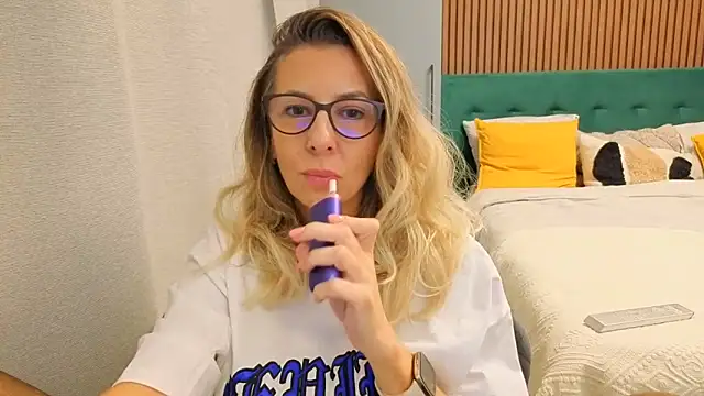 SukyGirl online show from 10-22-25, 10:15