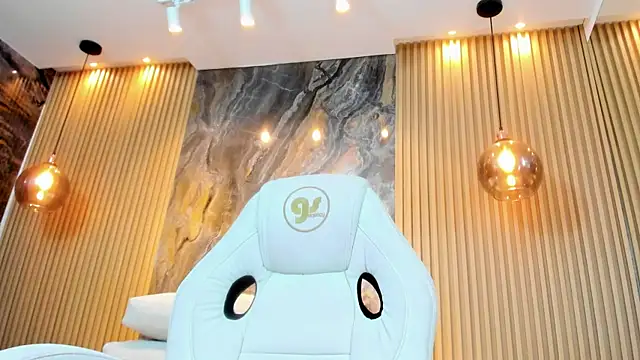 Snapshot of ella_harper chatting on 02-11-25, 08:58 ella harper online show from 02-11-25, 08:58