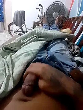 Snapshot of elcobin chatting on 02-15-25, 01:27 elcobin online show from 02-15-25, 01:27