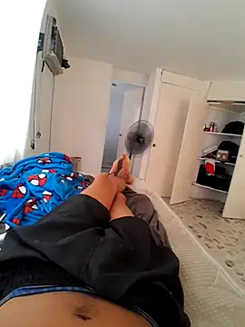 Snapshot of elcobin chatting on 02-19-25, 07:16 elcobin online show from 02-19-25, 07:16