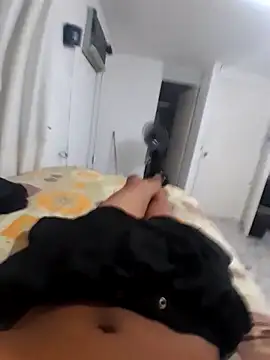 Snapshot of elcobin chatting on 03-20-25, 04:40 elcobin online show from 03-20-25, 04:40