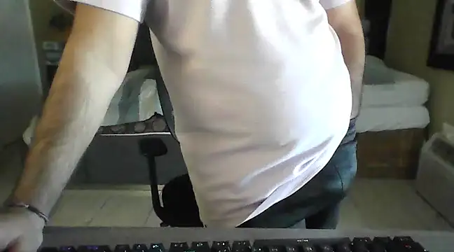 Snapshot of cryptoman1119 chatting on 02-20-25, 10:04 cryptoman1119 online show from 02-20-25, 10:04