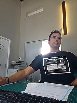 Snapshot of Lucas___81 chatting on 10-18-25, 09:32 Lucas 81 online show from 10-18-25, 09:32