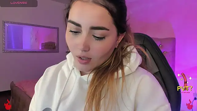 Lucia star   online show from 02-12-25, 09:31