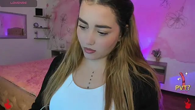 Lucia star   online show from 02-13-25, 02:45