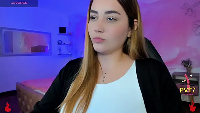 Lucia star   online show from 02-20-25, 03:45