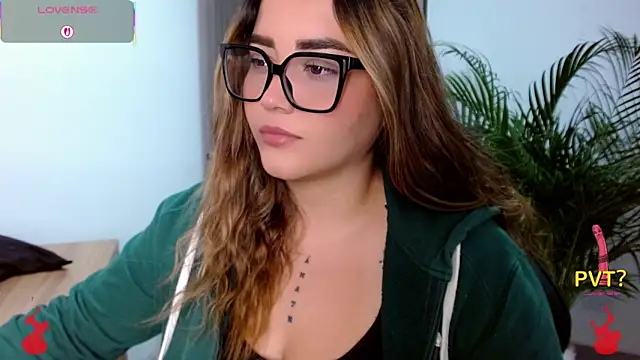 Lucia star   online show from 04-13-26, 06:02