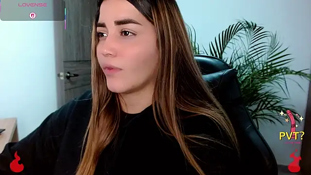 Lucia star   online show from 04-29-26, 02:15