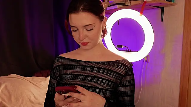 LisaVamp online show from 11-29-25, 10:13