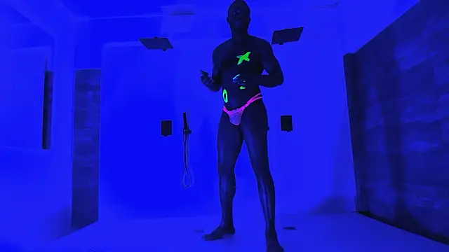 Snapshot of Latrellx7 chatting on 12-28-24, 12:03 Latrellx7 online show from 12-28-24, 12:03