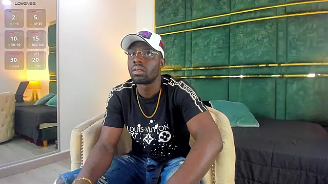 Snapshot of Latrellx7 chatting on 01-29-25, 10:27 Latrellx7 online show from 01-29-25, 10:27