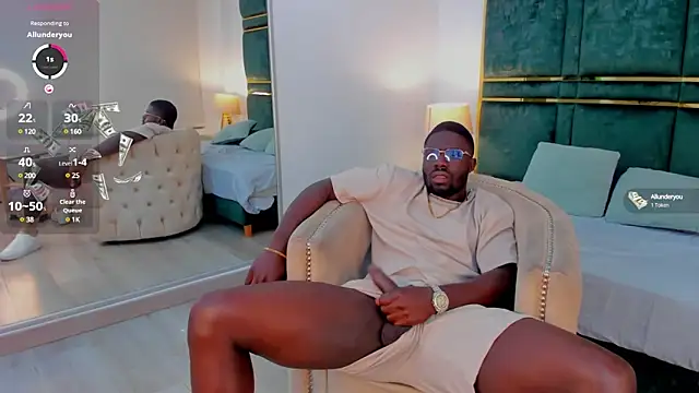 Snapshot of Latrellx7 chatting on 02-15-25, 10:44 Latrellx7 online show from 02-15-25, 10:44