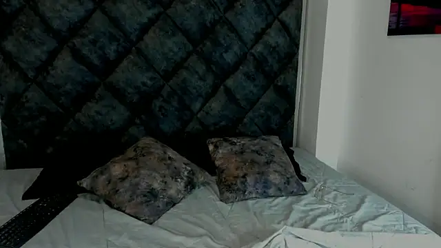 Snapshot of Latrellx7 chatting on 09-28-25, 04:07 Latrellx7 online show from 09-28-25, 04:07