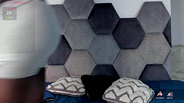 Latrellx7 online show from 03-27-26, 03:45