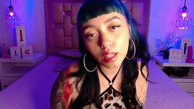 GigiVolkova online show from 01-02-25, 10:33