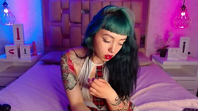 GigiVolkova online show from 01-06-25, 11:42