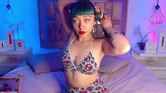 GigiVolkova online show from 02-08-25, 01:32