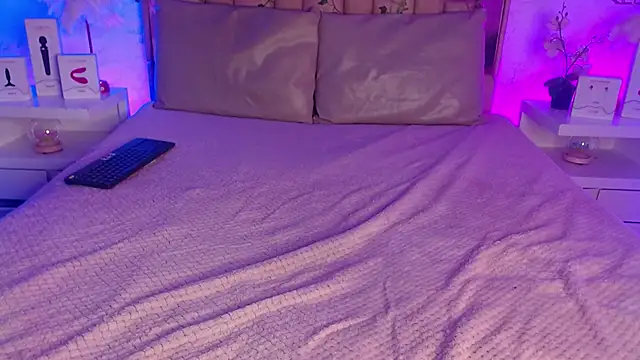 GigiVolkova online show from 02-25-25, 08:51