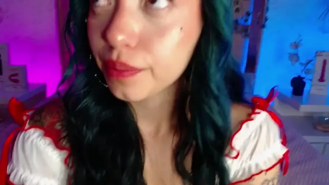 GigiVolkova online show from 03-08-25, 11:49