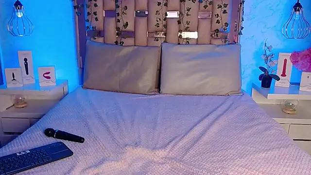 GigiVolkova online show from 03-12-25, 08:31