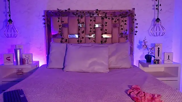 GigiVolkova online show from 09-22-25, 08:11