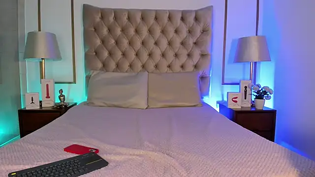 GigiVolkova online show from 10-25-25, 03:58