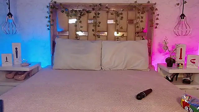 GigiVolkova online show from 12-15-25, 07:29